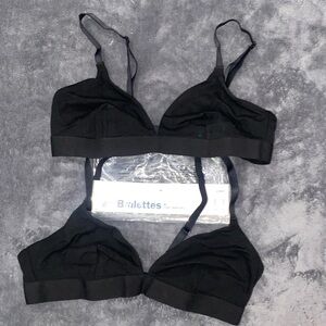 Old Navy Women’s Vee bralettes (2 Pack)